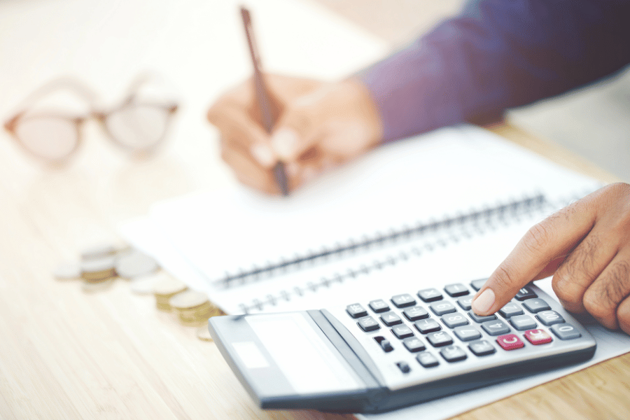 making a budget to prioritize making mortgage payment